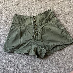 forever 21 - Olive green shorts size M